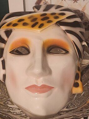 Vintage 1987 Mann Female Wall Mask Made in Taiwan